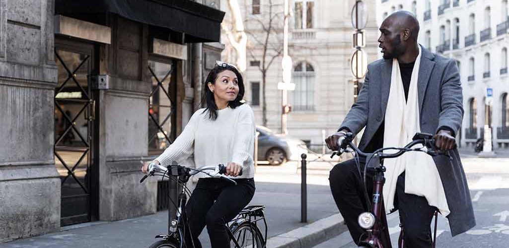 Cycling Overtakes Driving in Central Paris